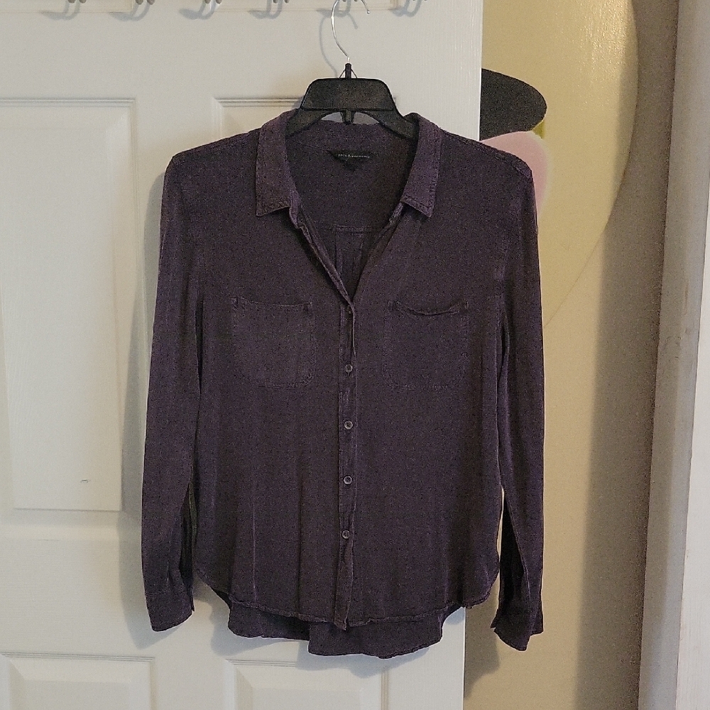 Rock & Republic SzLG Collared button-down deep purple long sleeve blouse